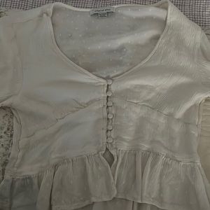 Selling because i haven’t gotten a chance to wear it.